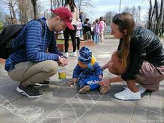 Первомайские рисунки юных художников