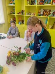 Праздничная программа «Ваш праздник сердечным «Спасибо» увенчан», приуроченная Дню учителя