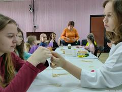 Золотые руки: как прошел мастер-класс по соломоплетению